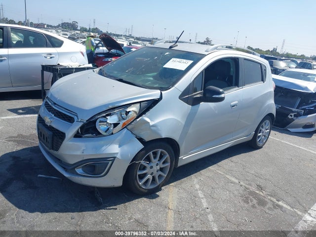 Chevrolet Spark 2lt Auto 2014 KL8CF6S95EC434326 Image 2