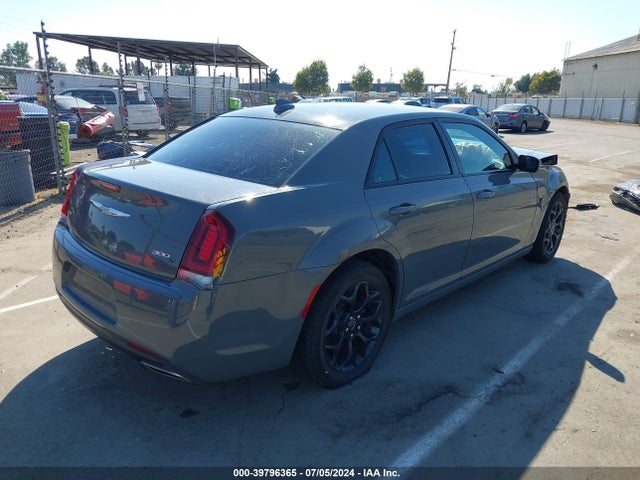 2C3CCAGG1KH531045 Chrysler 300 300s Awd