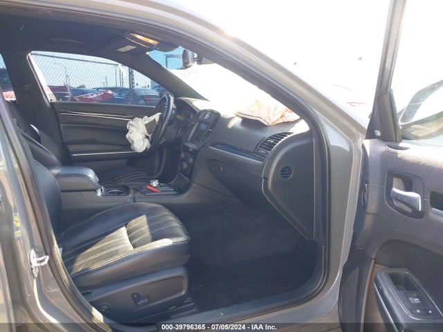 2C3CCAGG1KH531045 Chrysler 300 300s Awd