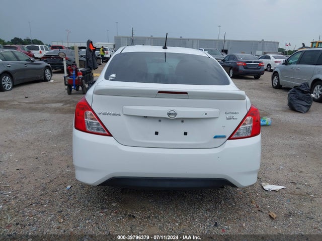 Nissan Versa 1.6 Sl 2016 3N1CN7AP7GL826461 Image 17