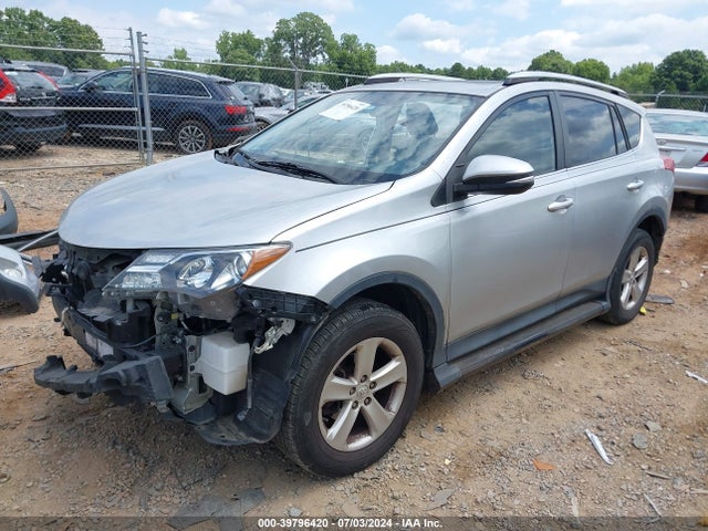 Toyota Rav4 Xle 2014 JTMWFREV6EJ016271 Image 2