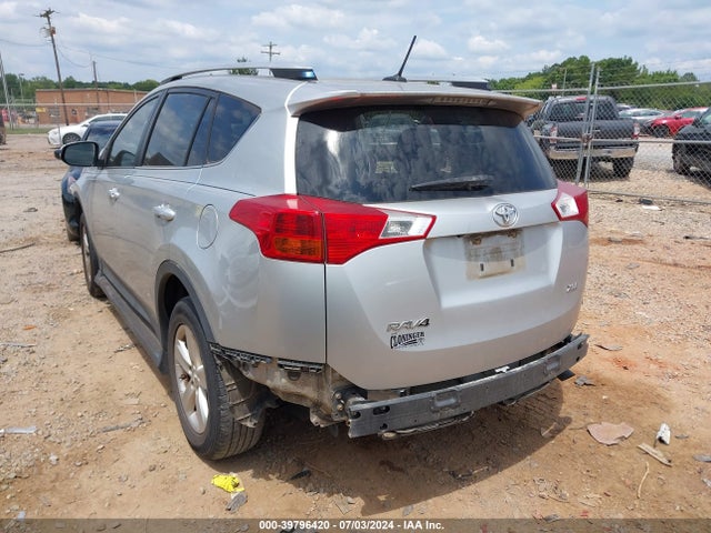 Toyota Rav4 Xle 2014 JTMWFREV6EJ016271 Image 3