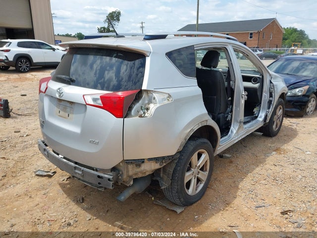 Toyota Rav4 Xle 2014 JTMWFREV6EJ016271 Image 4