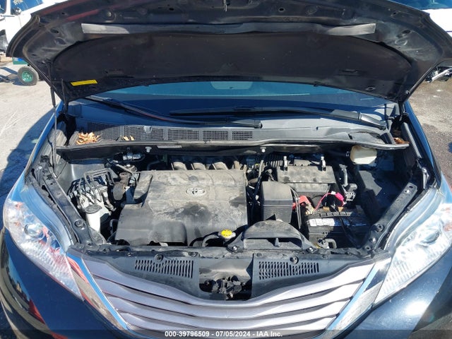 Toyota Sienna Xle 7 Passenger 2016 5TDYK3DC2GS761073 Image 10