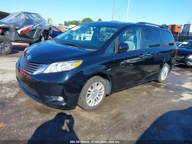 Toyota Sienna Xle 7 Passenger 2016 5TDYK3DC2GS761073 Image 2