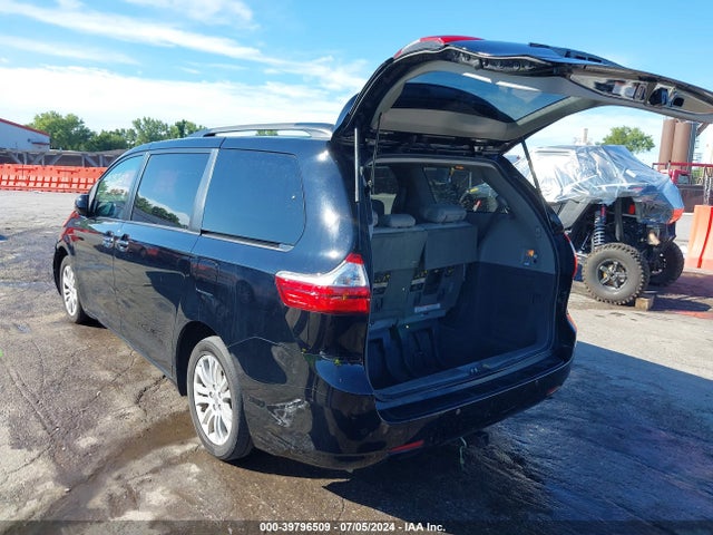 Toyota Sienna Xle 7 Passenger 2016 5TDYK3DC2GS761073 Image 3