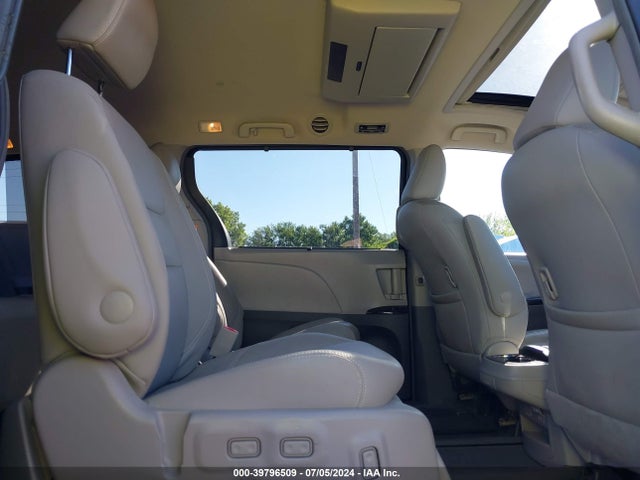 Toyota Sienna Xle 7 Passenger 2016 5TDYK3DC2GS761073 Image 8