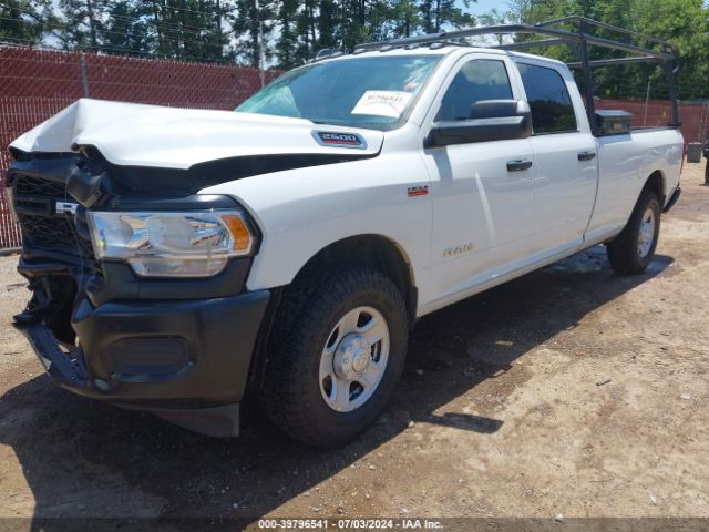 3C6UR4HJ5NG378983 RAM 2500