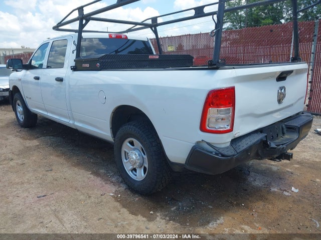 3C6UR4HJ5NG378983 RAM 2500