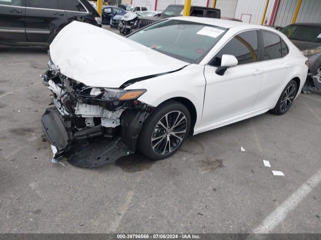 Toyota CAMRY SE 2024 4T1G11AKXRU920348 Image 2