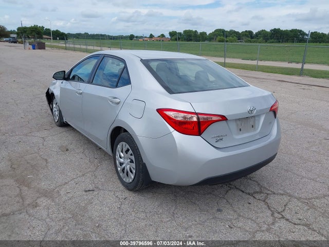 Toyota COROLLA LE 2019 2T1BURHEXKC210891 Image 3
