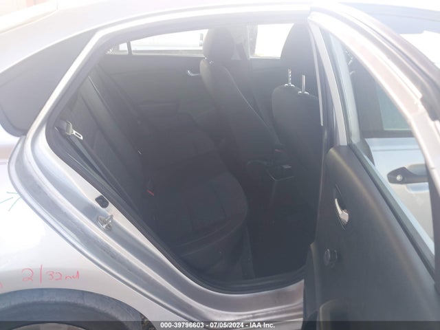 KIA RIO LX 2018 3KPA24AB6JE066597 Image 8