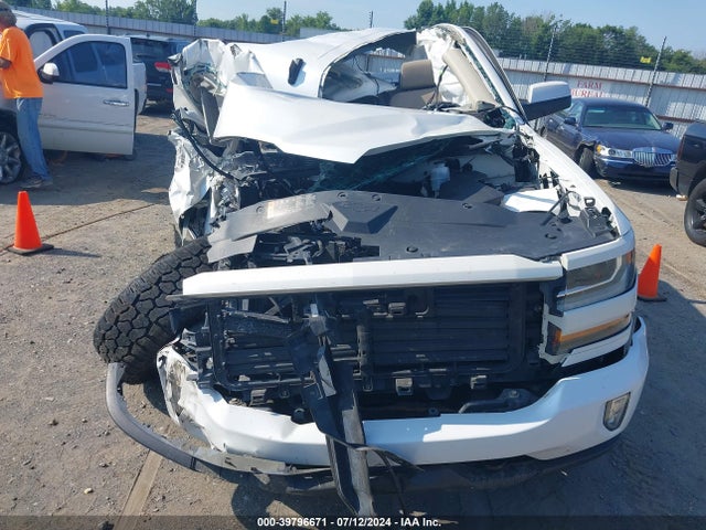 Chevrolet Silverado 1500 2lt 2018 3GCUKREC8JG574958 Image 11