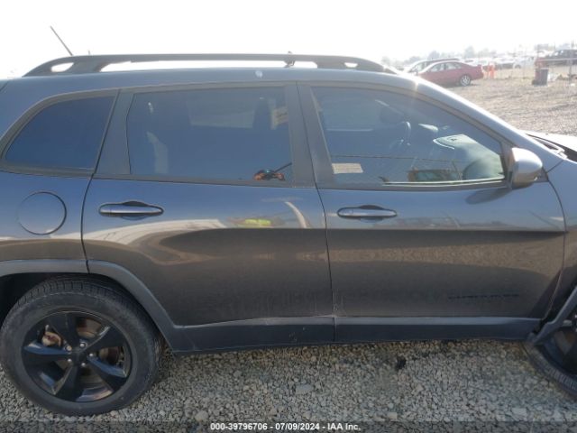 1C4PJMCB8FW788340 Jeep Cherokee Latitude Altitude