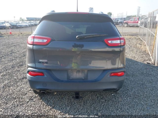 1C4PJMCB8FW788340 Jeep Cherokee Latitude Altitude