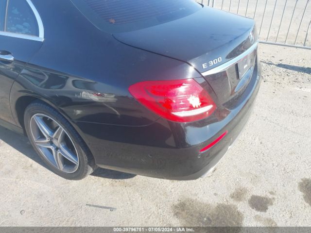 WDDZF4JB4HA080430 Mercedes-Benz E 300