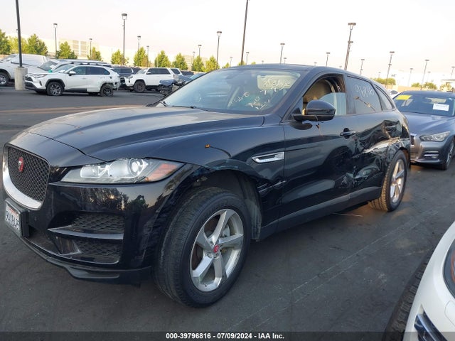 SADCJ2BV7HA047132 Jaguar F-pace 35t Premium