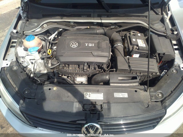3VWD07AJXEM216232 Volkswagen Jetta 1.8t Se