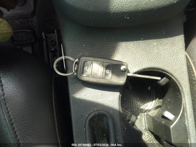 3VWD07AJXEM216232 Volkswagen Jetta 1.8t Se