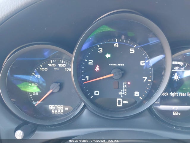 2018 PORSCHE MACAN WP1AA2A55JLB10192 Photo 6