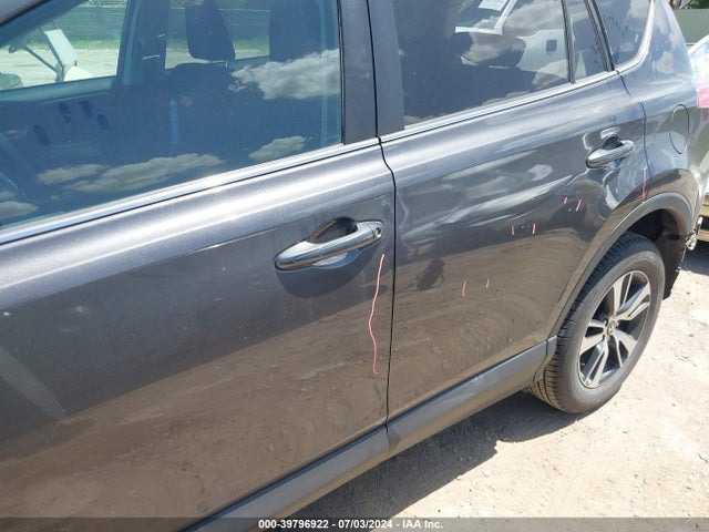 Toyota Rav4 Xle 2018 2T3RFREV7JW793857 Image 18