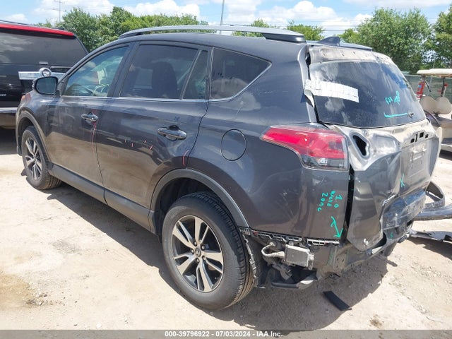 Toyota Rav4 Xle 2018 2T3RFREV7JW793857 Image 3