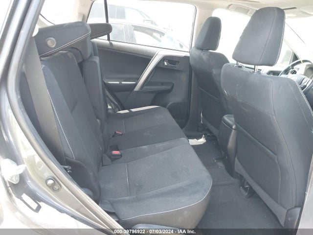 Toyota Rav4 Xle 2018 2T3RFREV7JW793857 Image 8