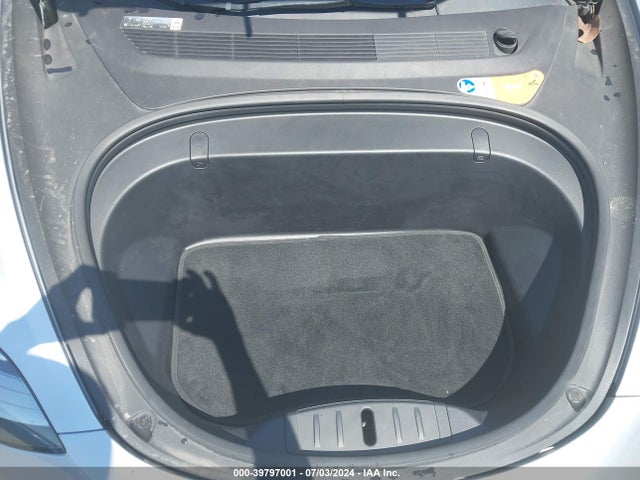 Tesla Model 3 Long Range/mid Range 2018 5YJ3E1EA0JF003473 Image 10
