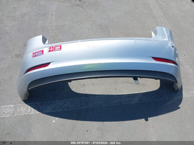 Tesla Model 3 Long Range/mid Range 2018 5YJ3E1EA0JF003473 Image 11