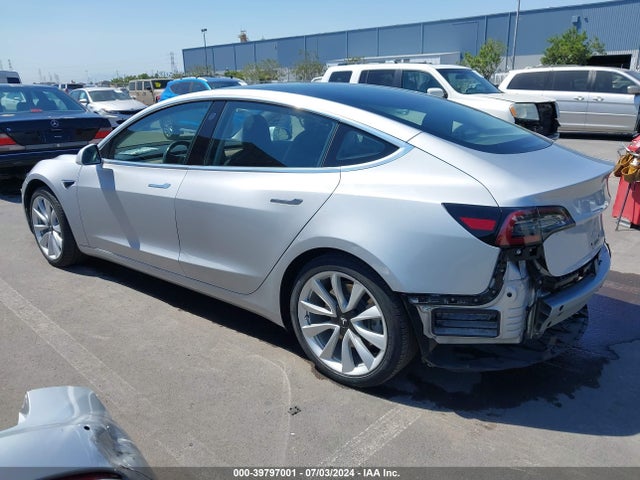 Tesla Model 3 Long Range/mid Range 2018 5YJ3E1EA0JF003473 Image 3