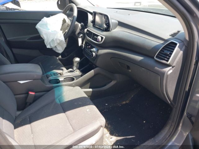 KM8J2CA43KU021966 Hyundai TUCSON SE