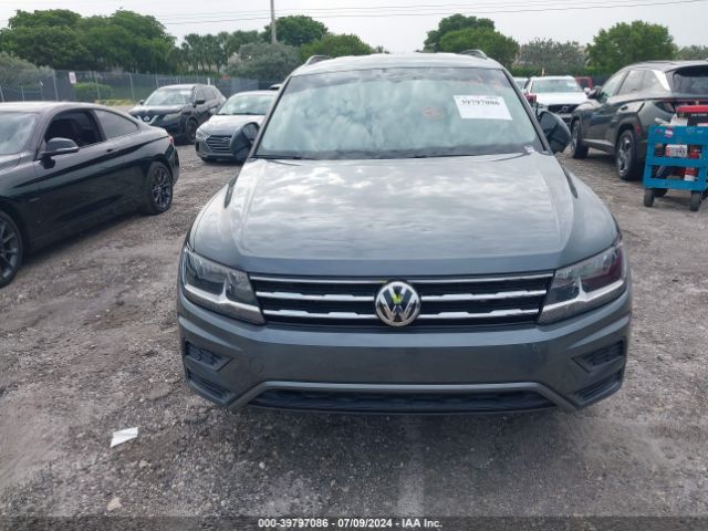 3VV3B7AX9JM213623 Volkswagen Tiguan 2.0t Se/2.0t Sel