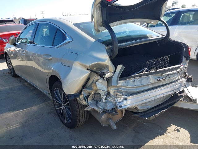 58ADA1C10NU025672 Lexus ES 300H