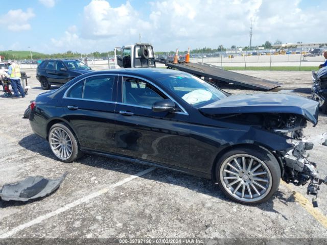 WDDZF4JB1HA097797 Mercedes-Benz E 300