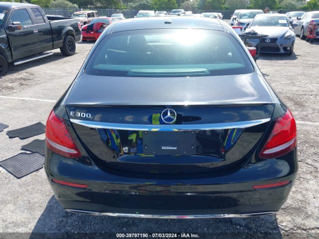 WDDZF4JB1HA097797 Mercedes-Benz E 300