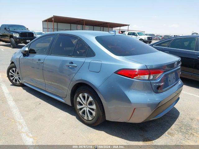 Toyota Corolla Hybrid Le 2022 JTDEAMDE6NJ042951 Image 2