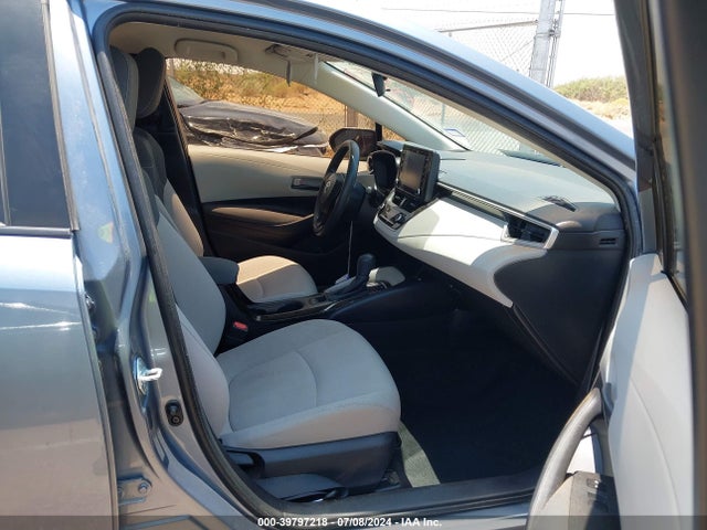 Toyota Corolla Hybrid Le 2022 JTDEAMDE6NJ042951 Image 4