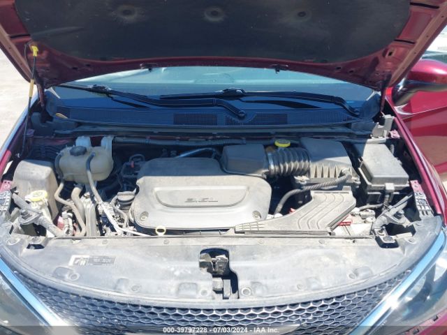 2C4RC1DG1LR268495 Chrysler Voyager Lxi