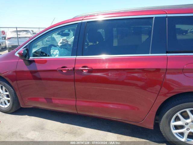 2C4RC1DG1LR268495 Chrysler Voyager Lxi