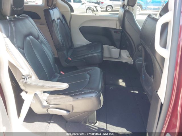 2C4RC1DG1LR268495 Chrysler Voyager Lxi