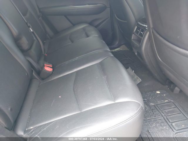 1GYKNERS3JZ117493 Cadillac Xt5 Premium Luxury