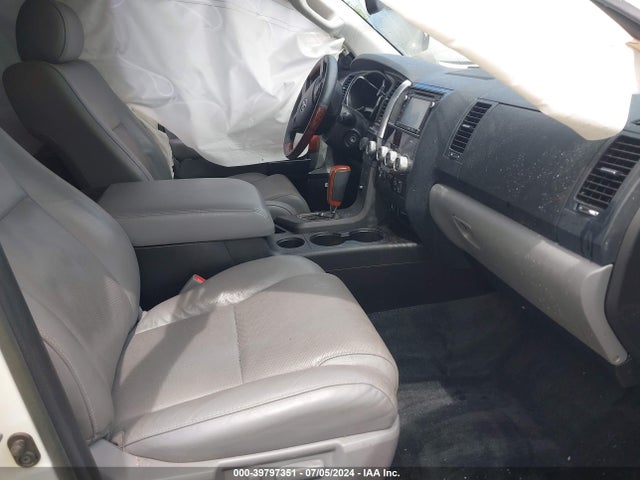 Toyota Sequoia Platinum 2018 5TDDY5G10JS159220 Image 5