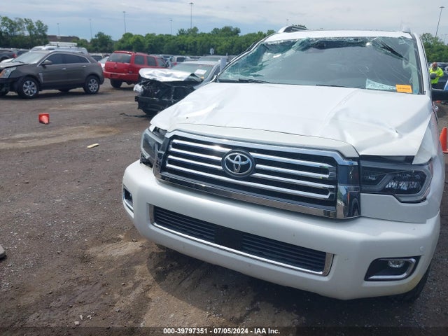 Toyota Sequoia Platinum 2018 5TDDY5G10JS159220 Image 6
