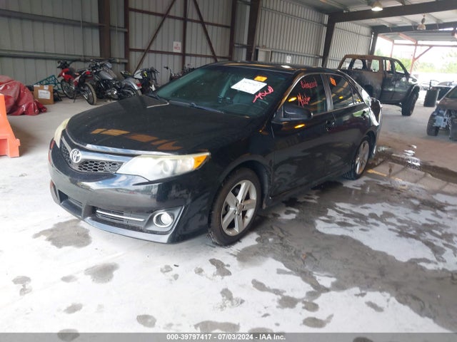 Toyota CAMRY SE 2014 4T1BF1FK9EU836651 Image 2