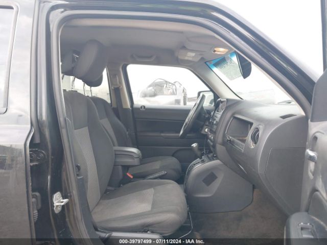 1C4NJPBB4FD367219 Jeep Patriot Sport