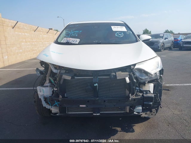 Toyota Rav4 Xle 2017 JTMWFREVXHD105263 Image 13