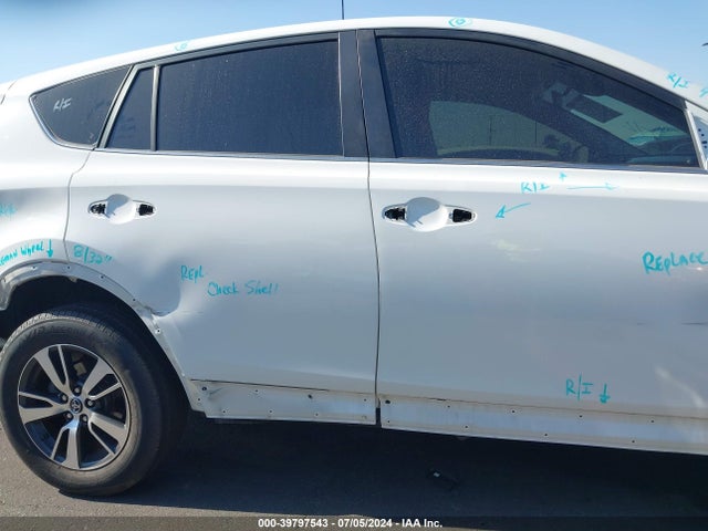 Toyota Rav4 Xle 2017 JTMWFREVXHD105263 Image 14