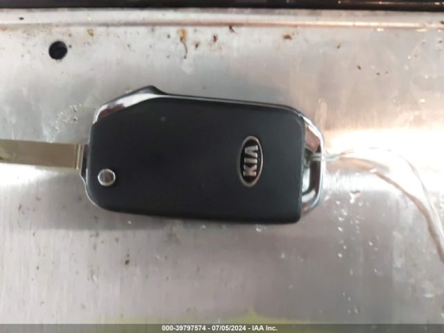 KNDJ23AU0M7763974 KIA SOUL S