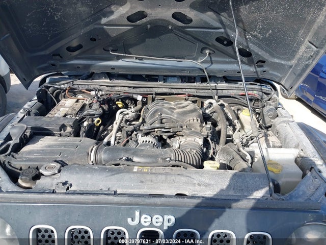 1C4BJWDG3HL548746 Jeep Wrangler Unlimited Sport 4x4