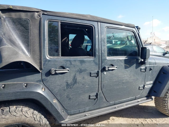 1C4BJWDG3HL548746 Jeep Wrangler Unlimited Sport 4x4